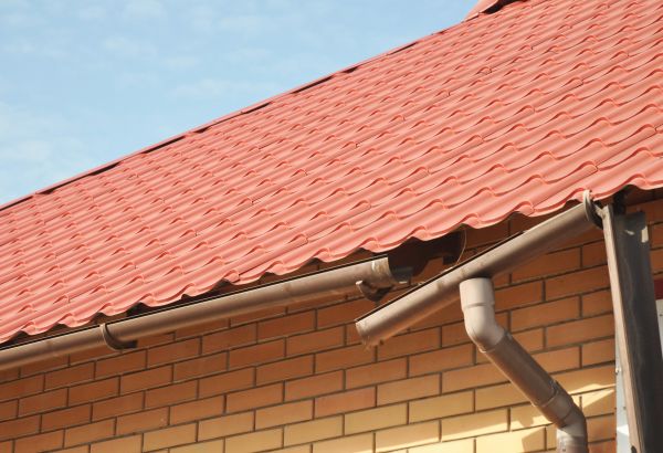 Loose Gutter Repair in Sanford